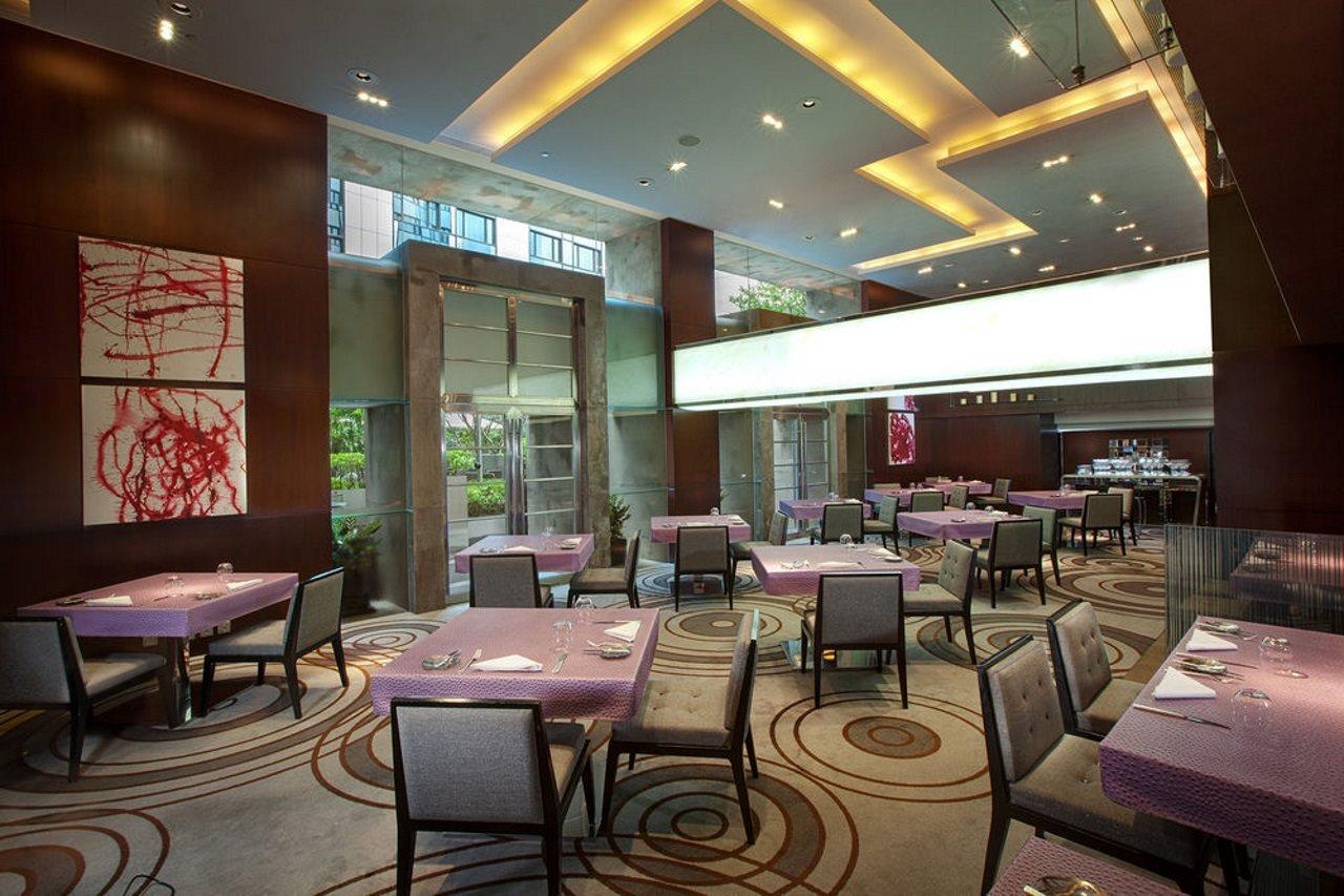 Hotel The Mira